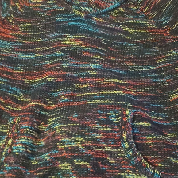 COPY - Sweater,hood and pocket - Picture 2 of 5